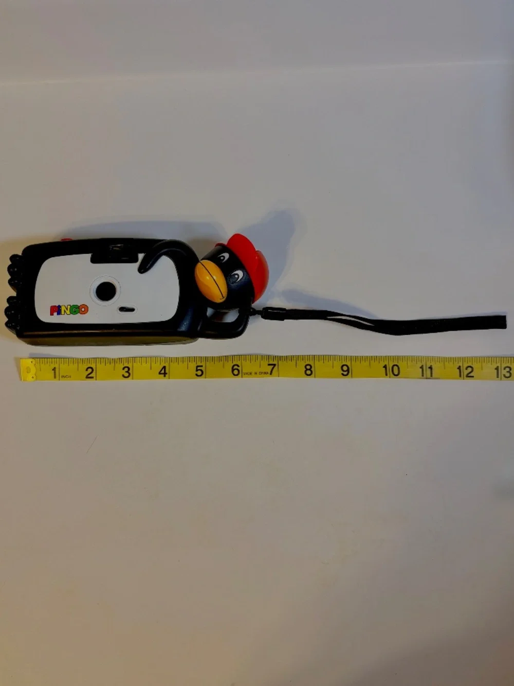 Vintage Pingo Penguin Point & Shoot Film Camera Novelty Pingvin Kitschy Rare